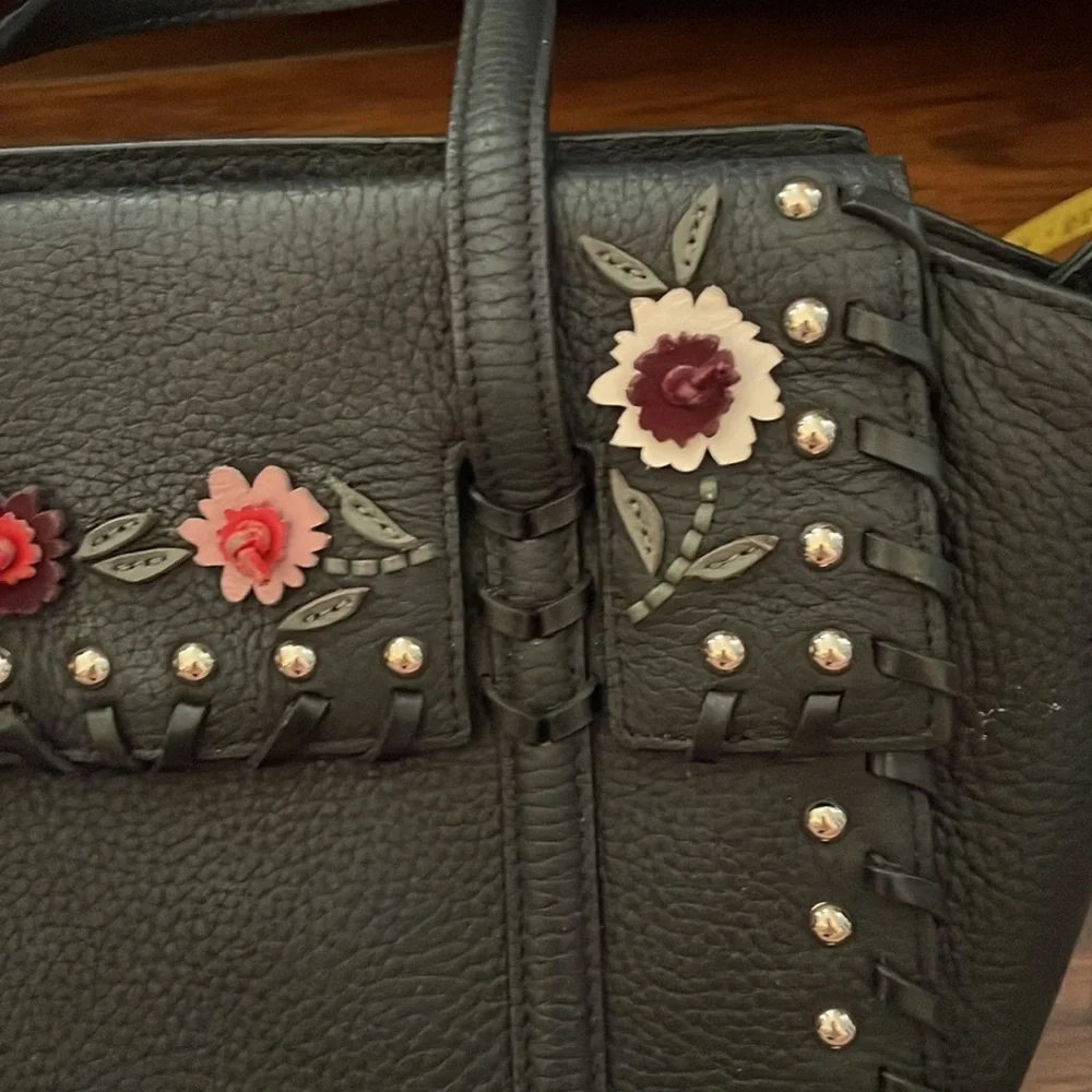 Kate Spade Madison Avenue Abigail black purse with leather flowers embellished_11